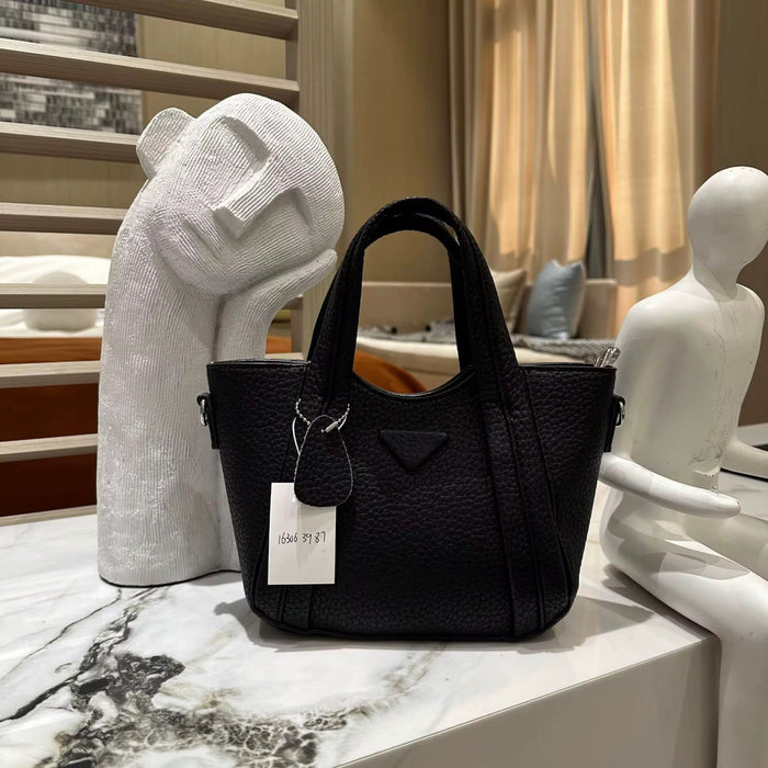 Elegant Leather Tote Handbag – Stylish, Versatile, and Durable