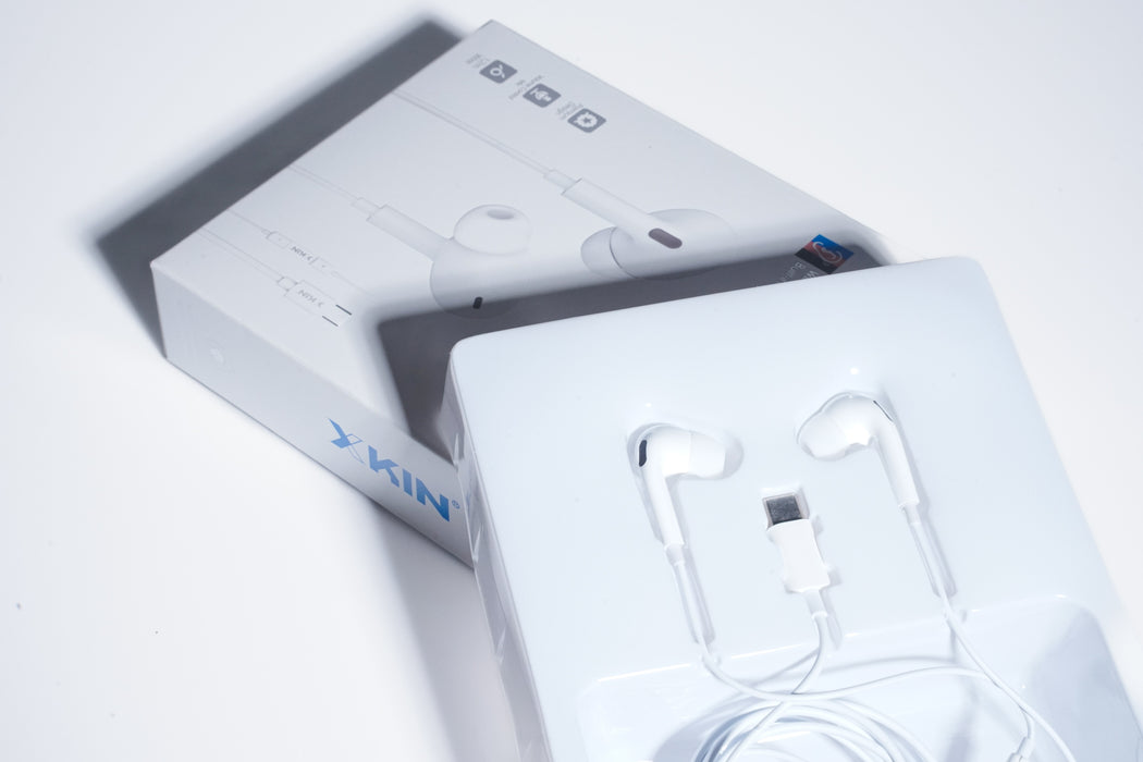 X’KIN Wired Earbuds with USB-C Plug – In-Ear HD Bass, Mic & Volume Control